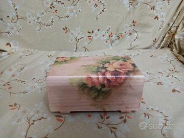 Salvadanaio decorato 