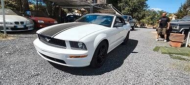 Ford Mustang CABRIO 4.0 V6