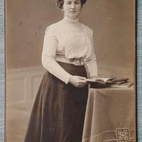 Nobildonna in Posa Fotografia Antica Primi 1900