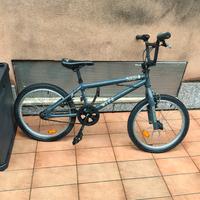 BICICLETTA BMX BTWIN  WIPE 300