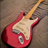 Chitarra stile Fender Stratocaster 