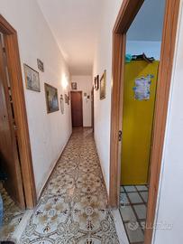 Villa a pochi passi dalla strada principale