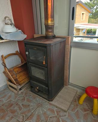 stufa a legna con forno