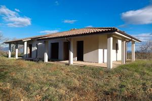 Villa di campagna con terreno