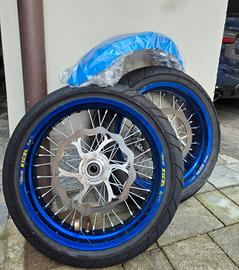 Kit ruote motard 17 - 17 per moto TM Racing