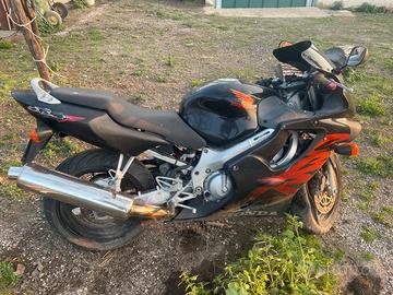 CBR600 F  per ricambi