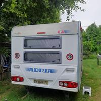 Roulotte 6 persone Adria modello Adora