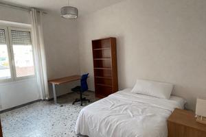 Stanza per studentesse in zona centralissima