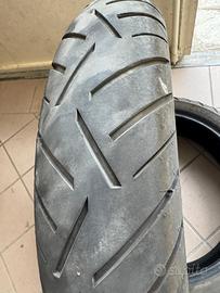 Gomme moto