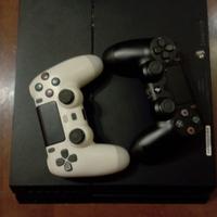 ps4 slim usata + 2 pad