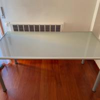 Tavolo Ikea vetro e metallo satinato