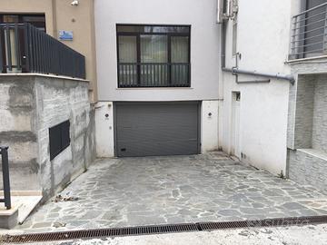GARAGE /BOX