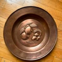 Piatto decorato in rame vintage da parete