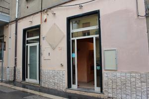 LOCALE commerciale adibito a RISTORANTE