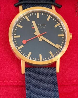 mondaine