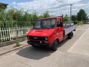 camion iveco 35-10