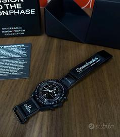 Omega Moonswatch SNOOPY