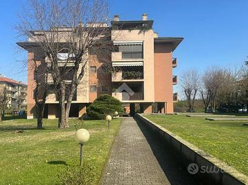 4 LOCALI A PAVIA