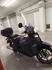 Scooter Aprilia scarabeo