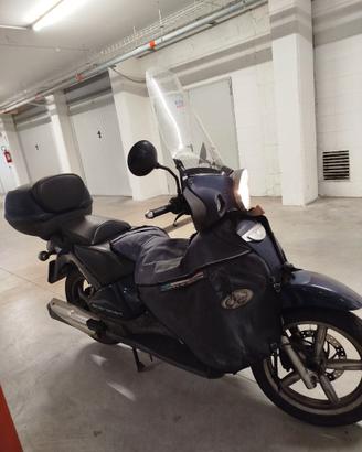 Scooter Aprilia scarabeo