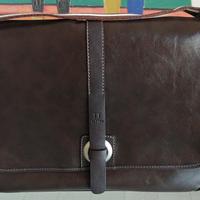 Borsa in vera pelle a marchio BATA