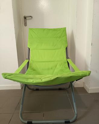 Sedia a sdraio pieghevole colore verde