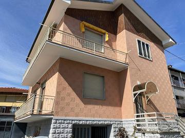 Villa di 178 m² con più di 5 locali e box auto dop