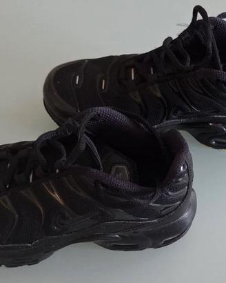 Nike Air Max Plus TN Triple Black 33,5