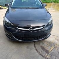 ASTRA J 1.4 ST gpl Cosmo 175000 km unico prop.