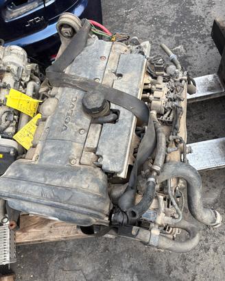 MOTORE VOLVO V70 2.4 BENZINA SIGLA:B5234T ANNO:200