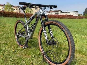 Trek supercaliber 9.8 gen 2