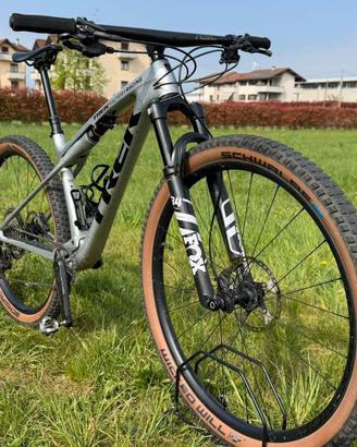 Trek supercaliber 9.8 gen 2