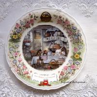 Piatto Foxwood Tales. Wedgwood. Con sbeccatura.