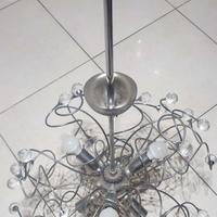 lampadario moderno con gocce di cristallo 