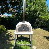 forno a legna  con base e tutti gli attrezzi