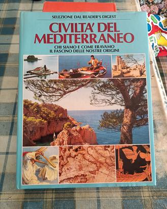 grandi volumi illustratissimi a 5€ l' uno  più s.s