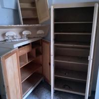 Set di mobili antichi