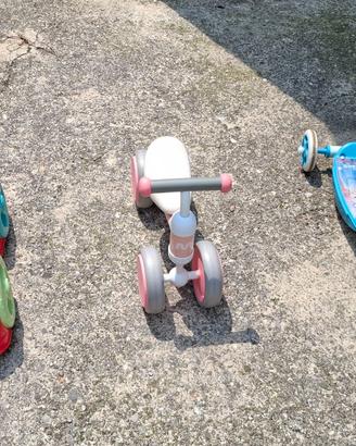 Giochi accessori bici triciclo monopattino bimbi