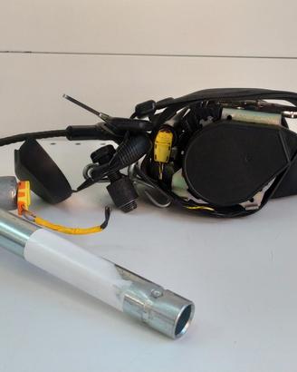 735606978 Cintura ant. Sx con pretensionatore Lanc