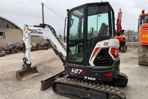 Mini scavatore bobcat