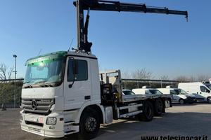 MERCEDES-BENZ ACTROS CON GRU HIAB 166 E-3 RADIOC
