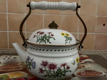 Teiera in smalto floreale