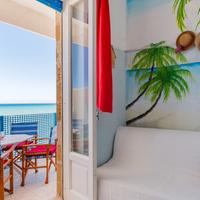 La casa nell'acqua marina di Ostuni Puglia