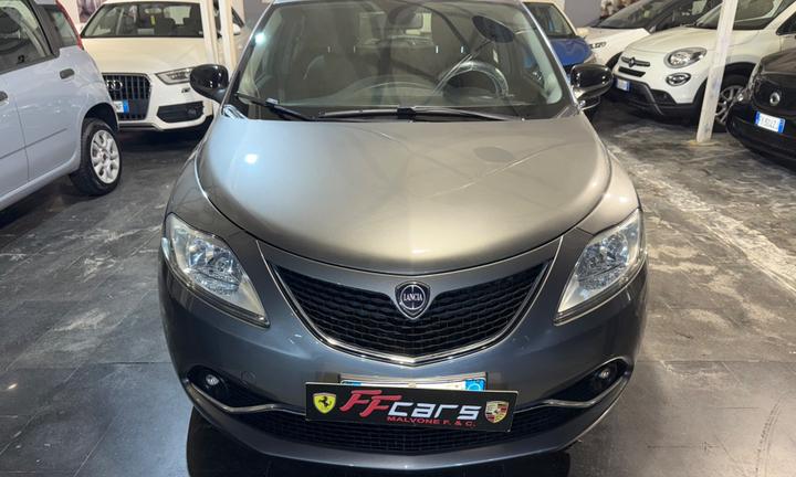 Lancia Ypsilon 1.0 FireFly 5 porte S&S Hybrid Ecoc