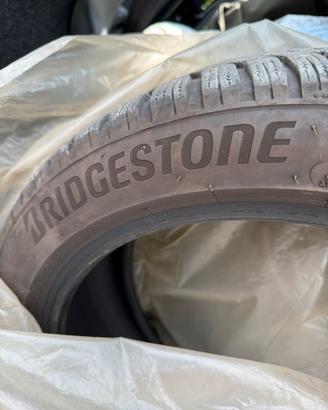 4 Pneumatici invern Bridgestone Blizzak 235 45 r19