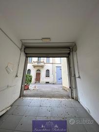 Magazzino a Firenze