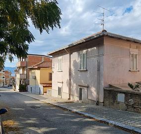 Immobile indipendente, tripla esposizione