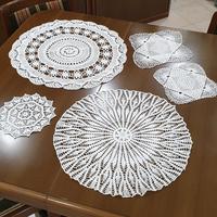 Centrini ricamati a mano varie misure 