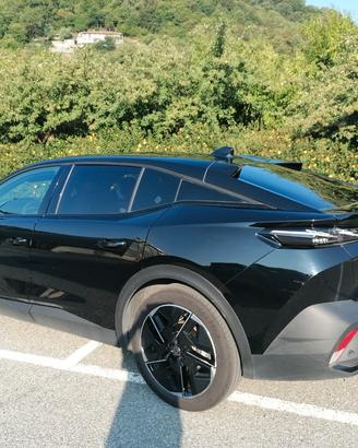 Peugeot 408 Hybrid 136 e-DCS6 GT