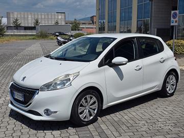 Peugeot 208 1.2 VTi 82 CV 5 porte Allure